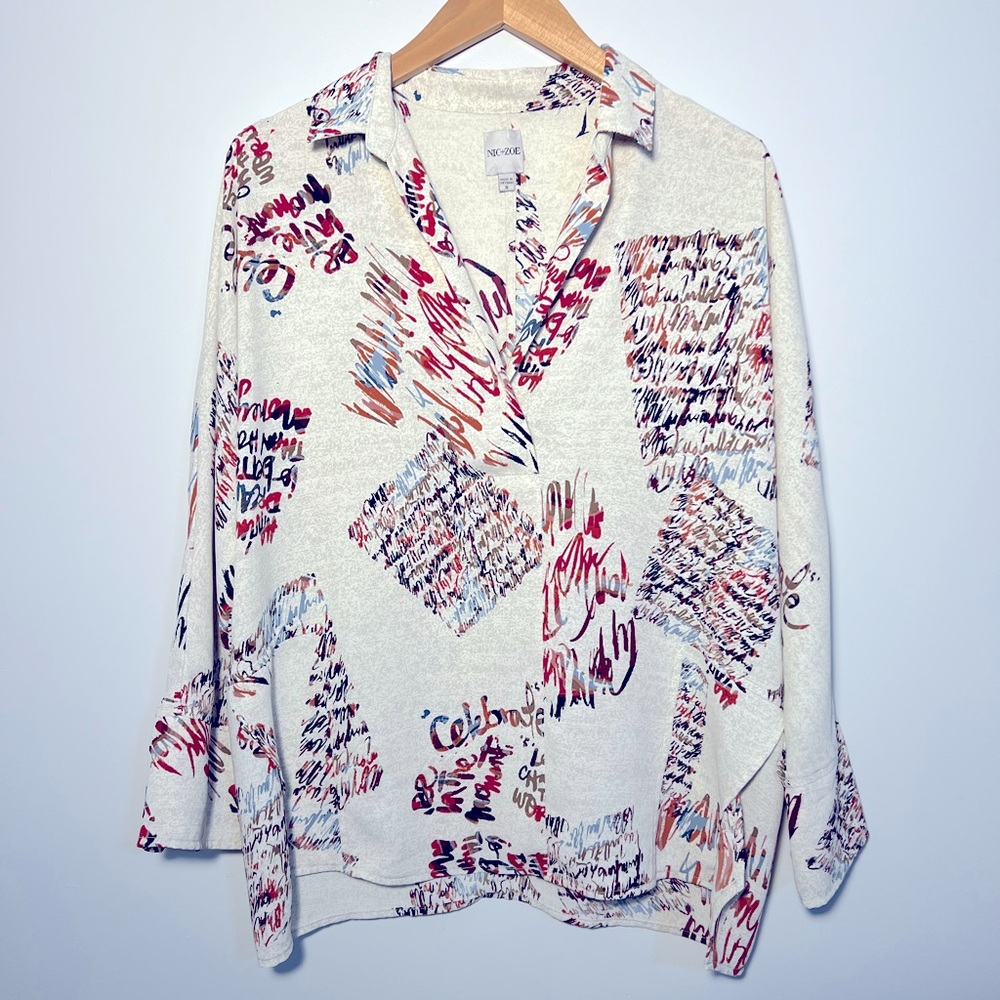 NIC + ZOE Scattered Letters V Neck Blouse Small Change the World - Picture 8 of 8